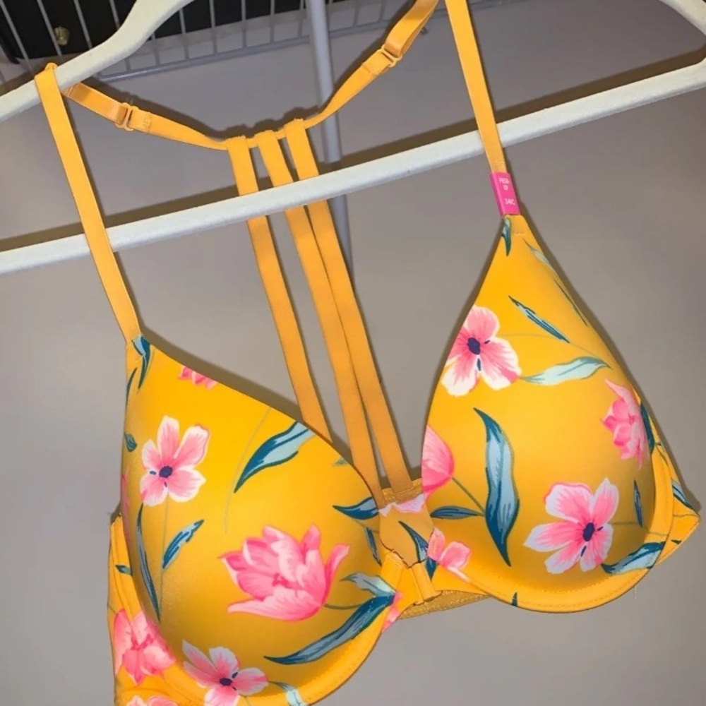 Victoria Secret Brand NEW Push-Up Bra!